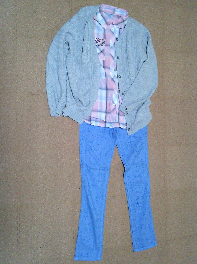 167）649円植物柄のブルーパンツ２