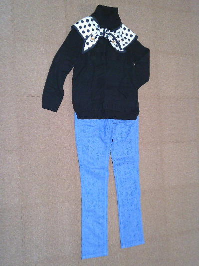 167）649円植物柄のブルーパンツ２