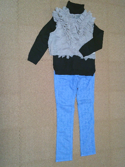 167）649円植物柄のブルーパンツ２