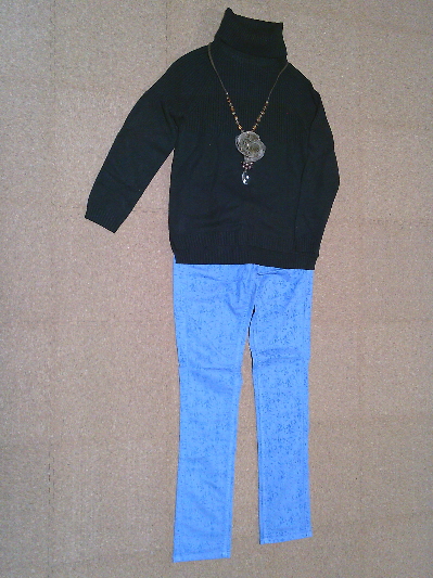 167）649円植物柄のブルーパンツ２