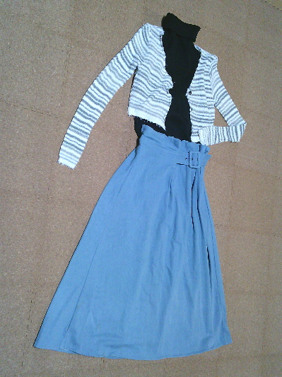 199）500円ラップ風ハイウエストデニムスカート４