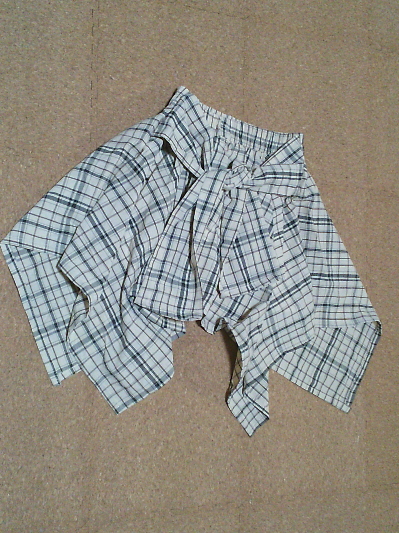 200)550円シャツ巻き風・チェック柄スカート