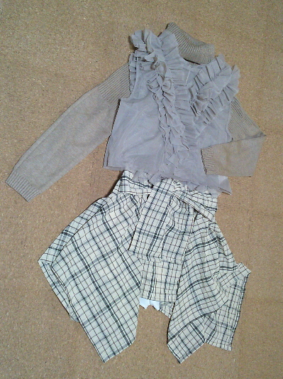 200)550円シャツ巻き風・チェック柄スカート