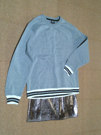 201）631円チャコールラメ・ミニスカート