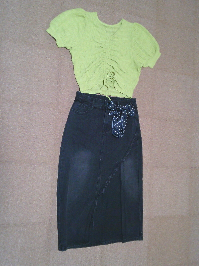 206）590円スリットデニムスカート黒