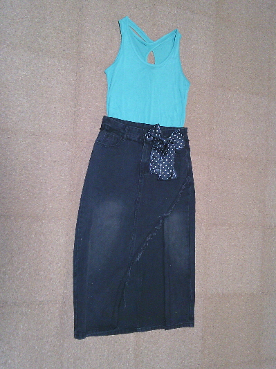 206）590円スリットデニムスカート黒