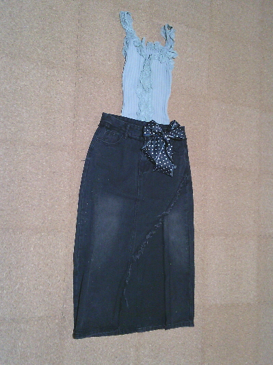 206）590円スリットデニムスカート黒