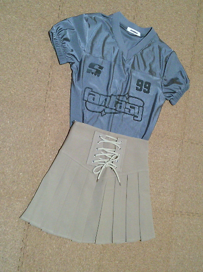 207）385円メタリックTシャツ