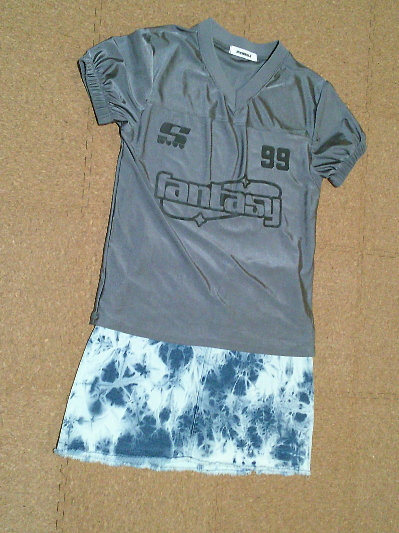 208）385円メタリックTシャツ２