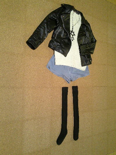 94)いつかのお出かけコーデ、ニーハイソックス