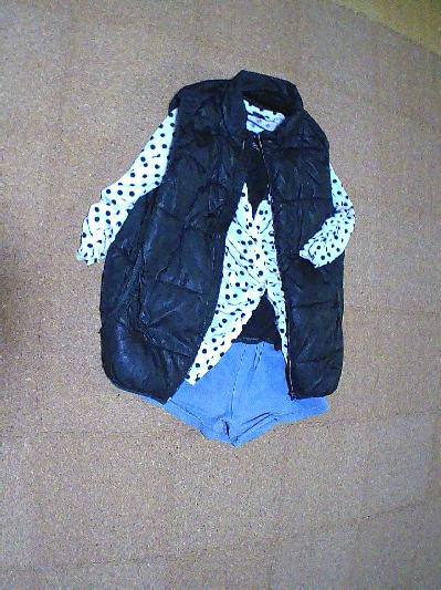 111）いつかのお出かけコーデ、水玉トップス